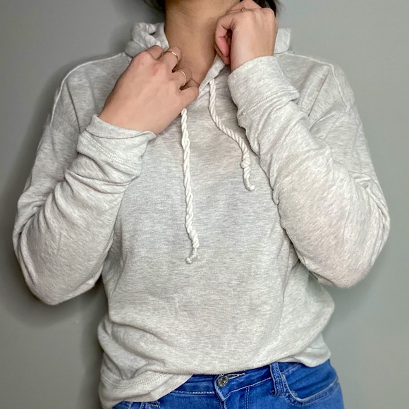 Soft and light hoodie - Picture 3 of 4